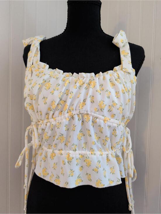 KIRIOUS LOS ANGELES Tops - Kirious LA Women's Cottage Core Floral Yellow White Tie Crop Top, Size L